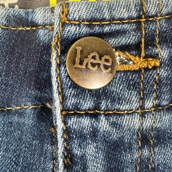 Lee Extreme Motion Jeans!! - Picture 7 of 13